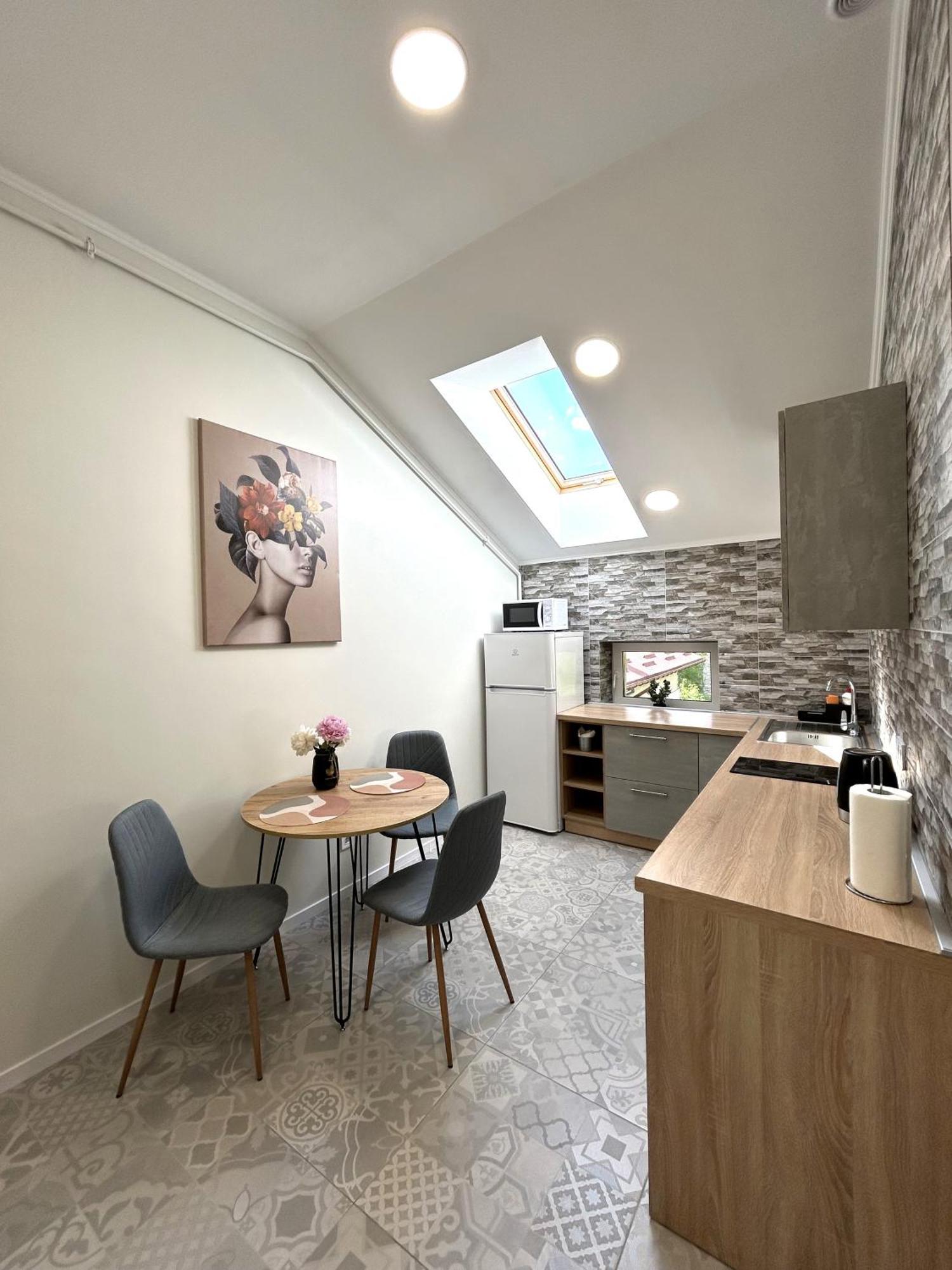 Modern Apartment, 5Mins To Rynok Square Lviv Luaran gambar
