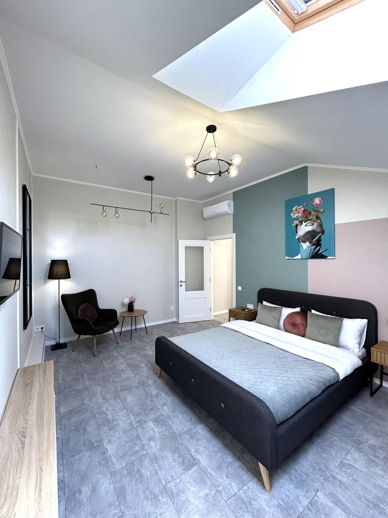 Modern Apartment, 5Mins To Rynok Square Lviv Luaran gambar