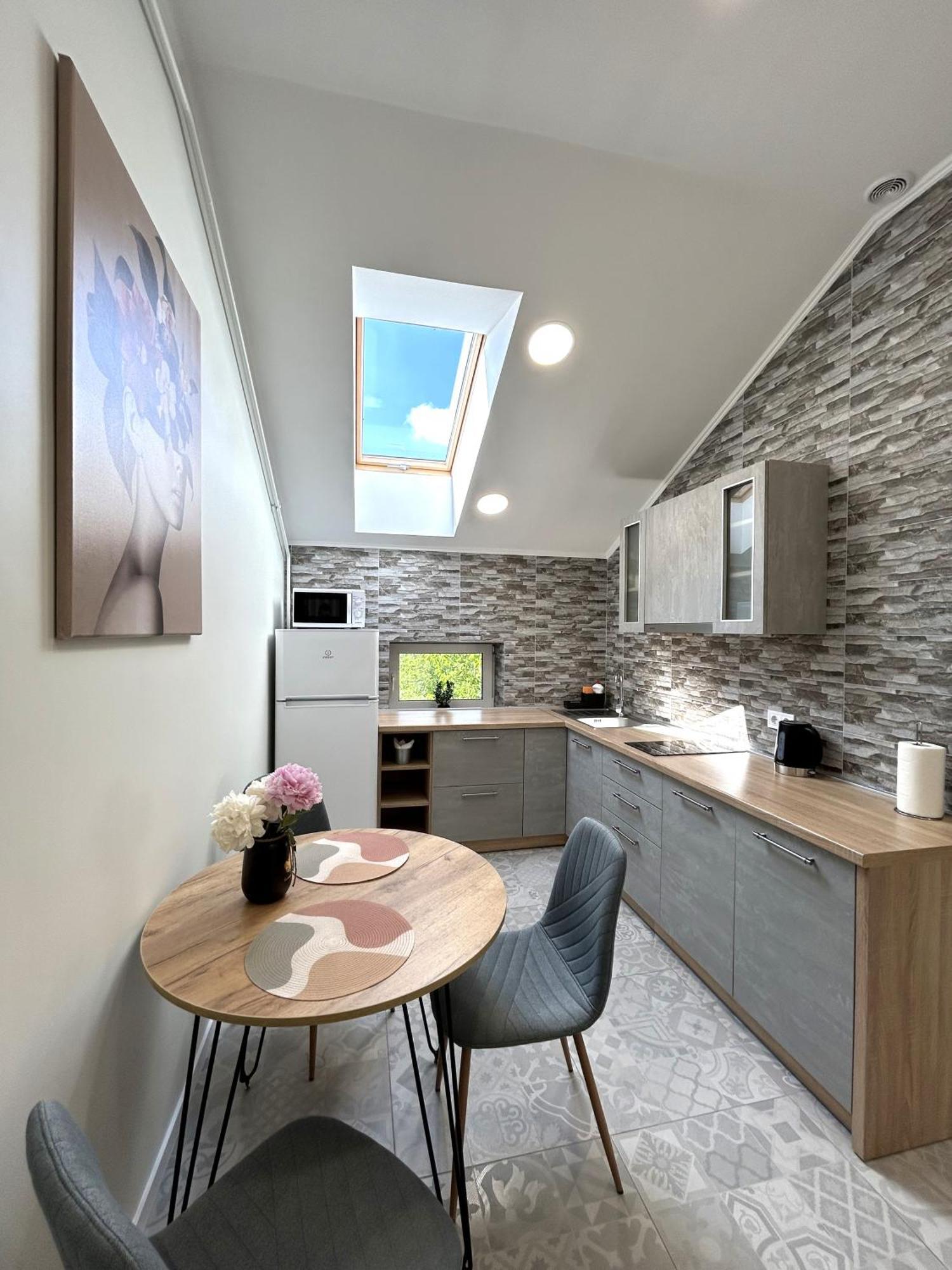 Modern Apartment, 5Mins To Rynok Square Lviv Luaran gambar