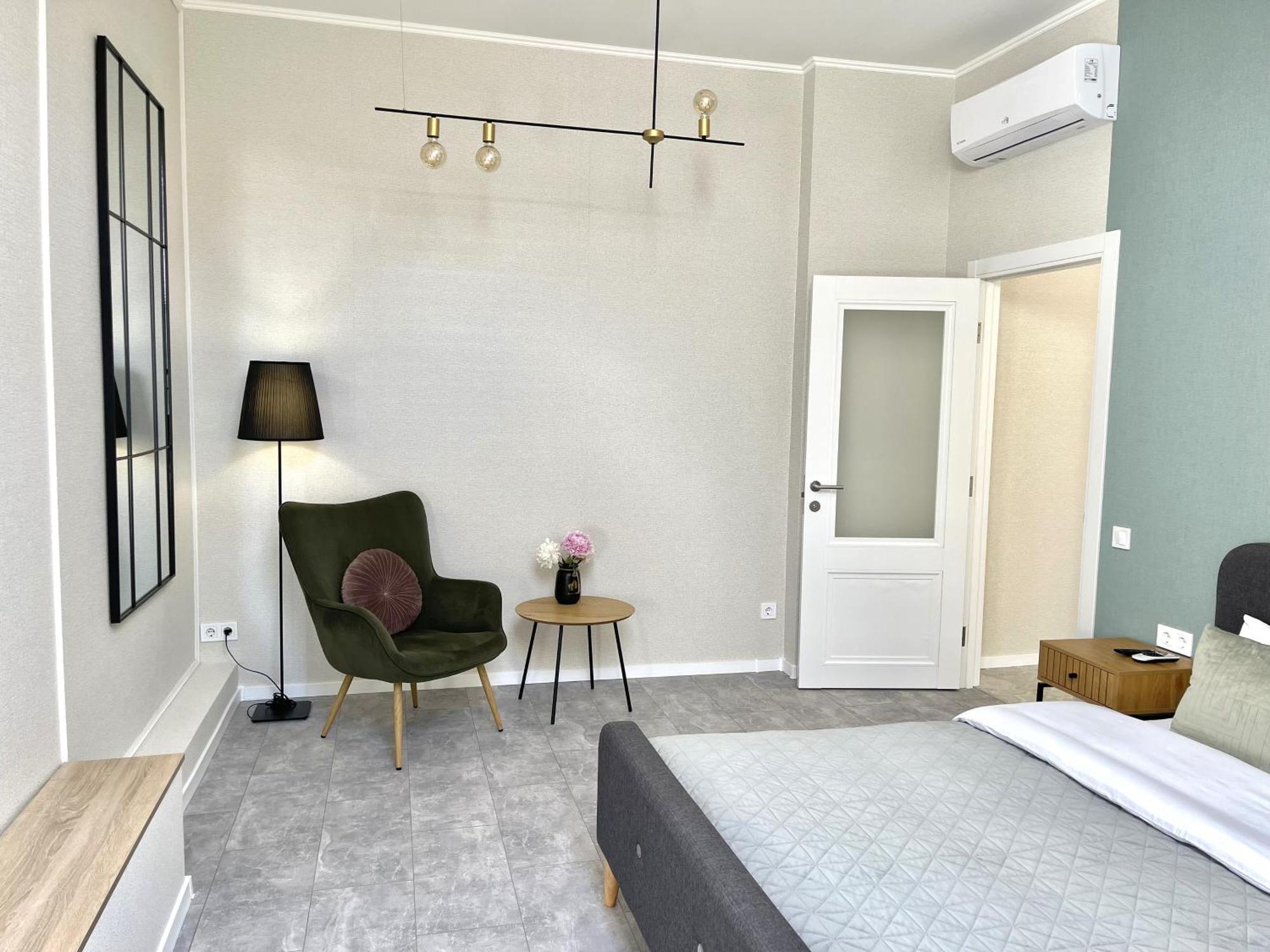 Modern Apartment, 5Mins To Rynok Square Lviv Luaran gambar
