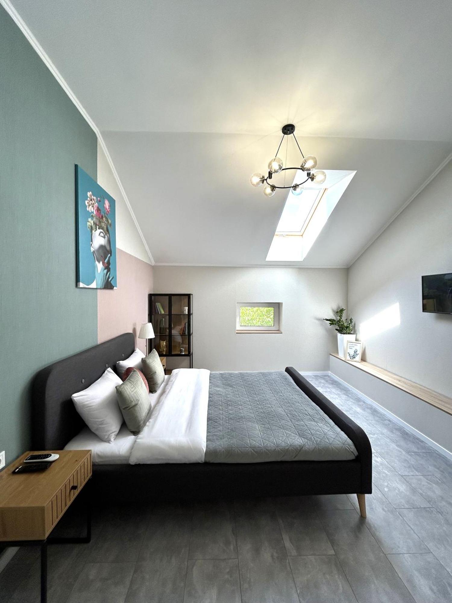 Modern Apartment, 5Mins To Rynok Square Lviv Luaran gambar