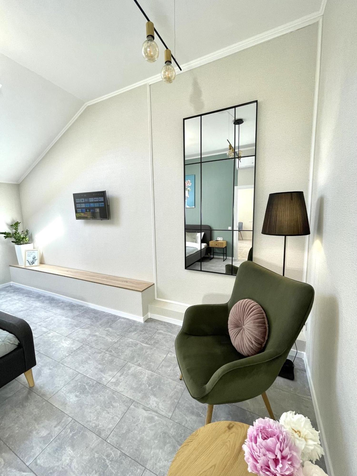 Modern Apartment, 5Mins To Rynok Square Lviv Luaran gambar